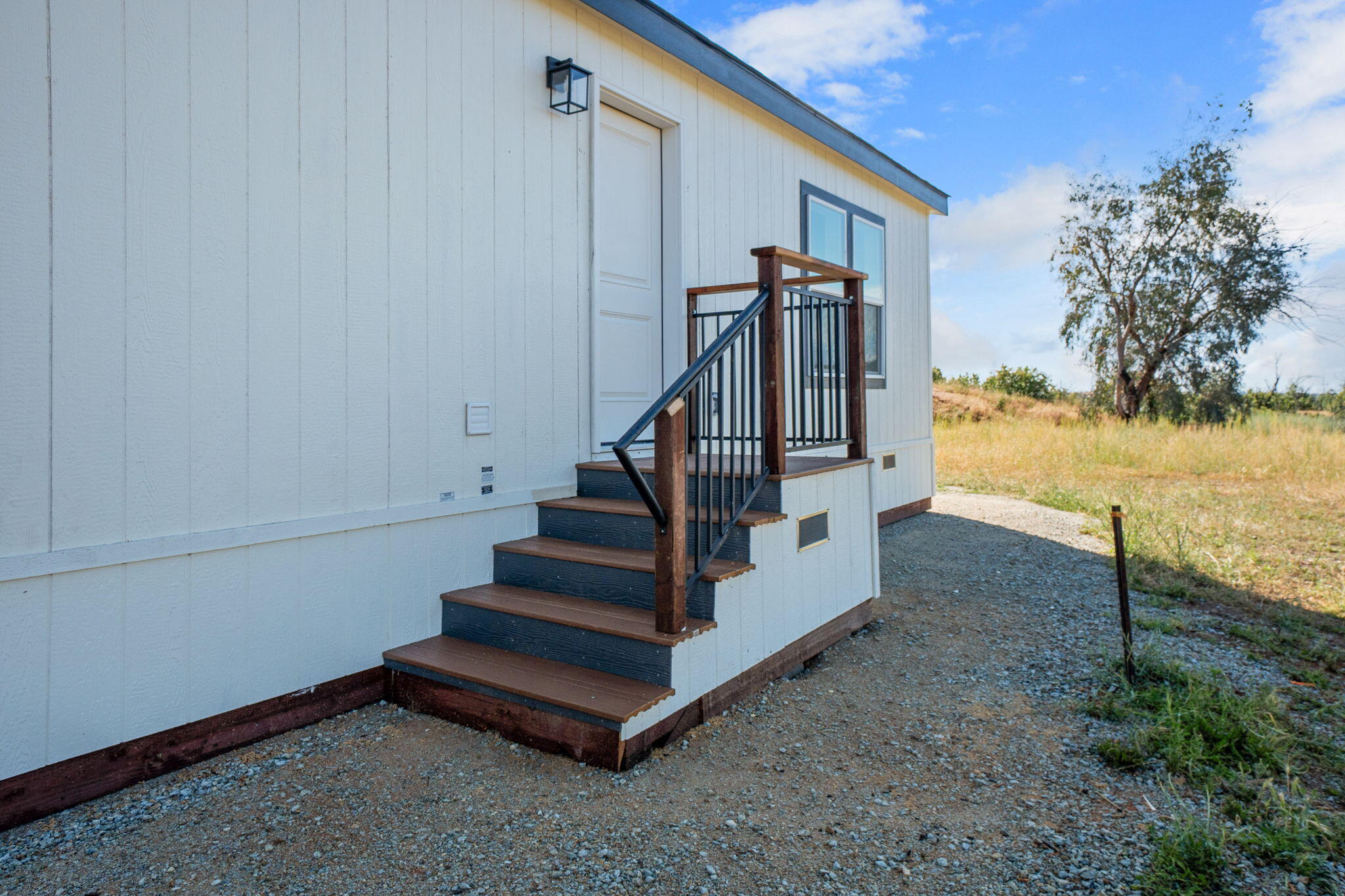 11258 Iron Mountain Road Redding, CA 96001 - Photo 24 of 27 Back porch