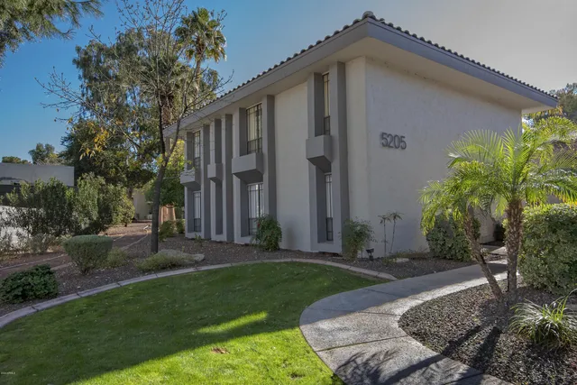 $3,495 | 5205 North 24th Street, Unit 205, Phoenix, AZ 85016