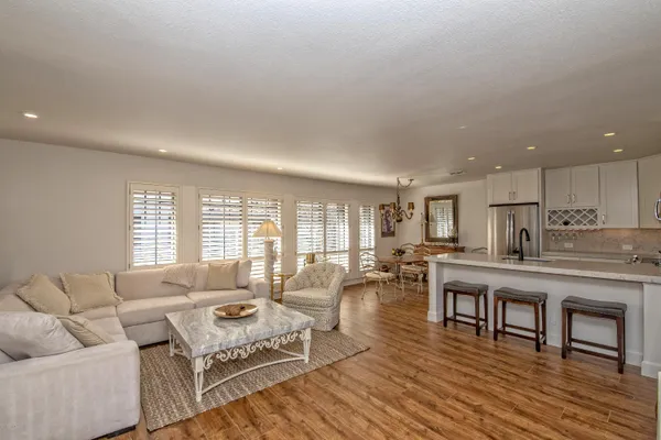 $2,495 | 5205 North 24th Street, Unit 205, Phoenix, AZ 85016