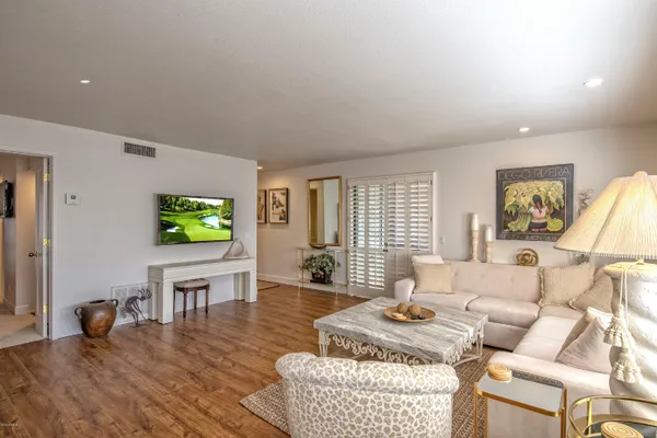 $2,495 | 5205 North 24th Street, Unit 205, Phoenix, AZ 85016