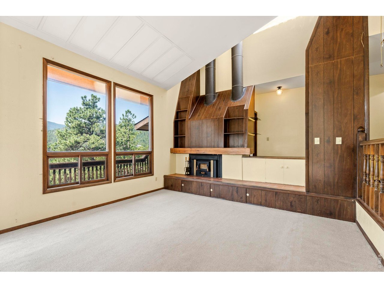 402 Broken Fence Road Boulder, CO 80302 - Photo 7 of 44 Wood stove instert
