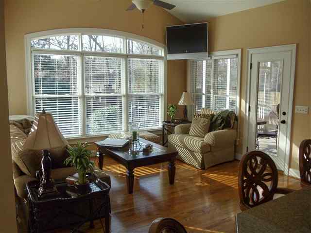 601 Foxcroft Road Greenville, SC 29615 - Photo 8 of 25 Gallery Image 8