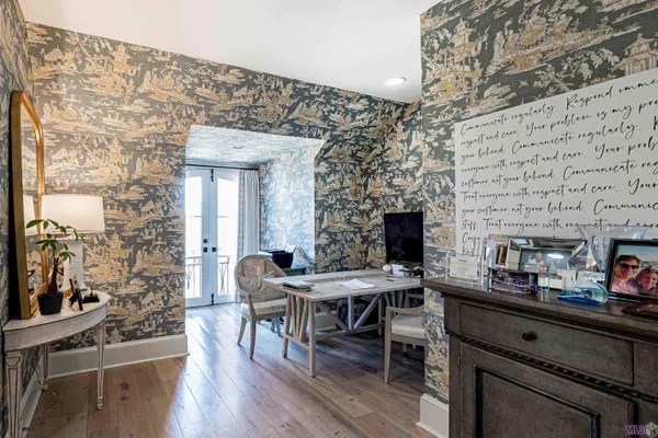 $1,290,000 | 10 Country Club Place, Baton Rouge, LA 70809