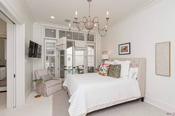 $1,290,000 | 10 Country Club Place, Baton Rouge, LA 70809