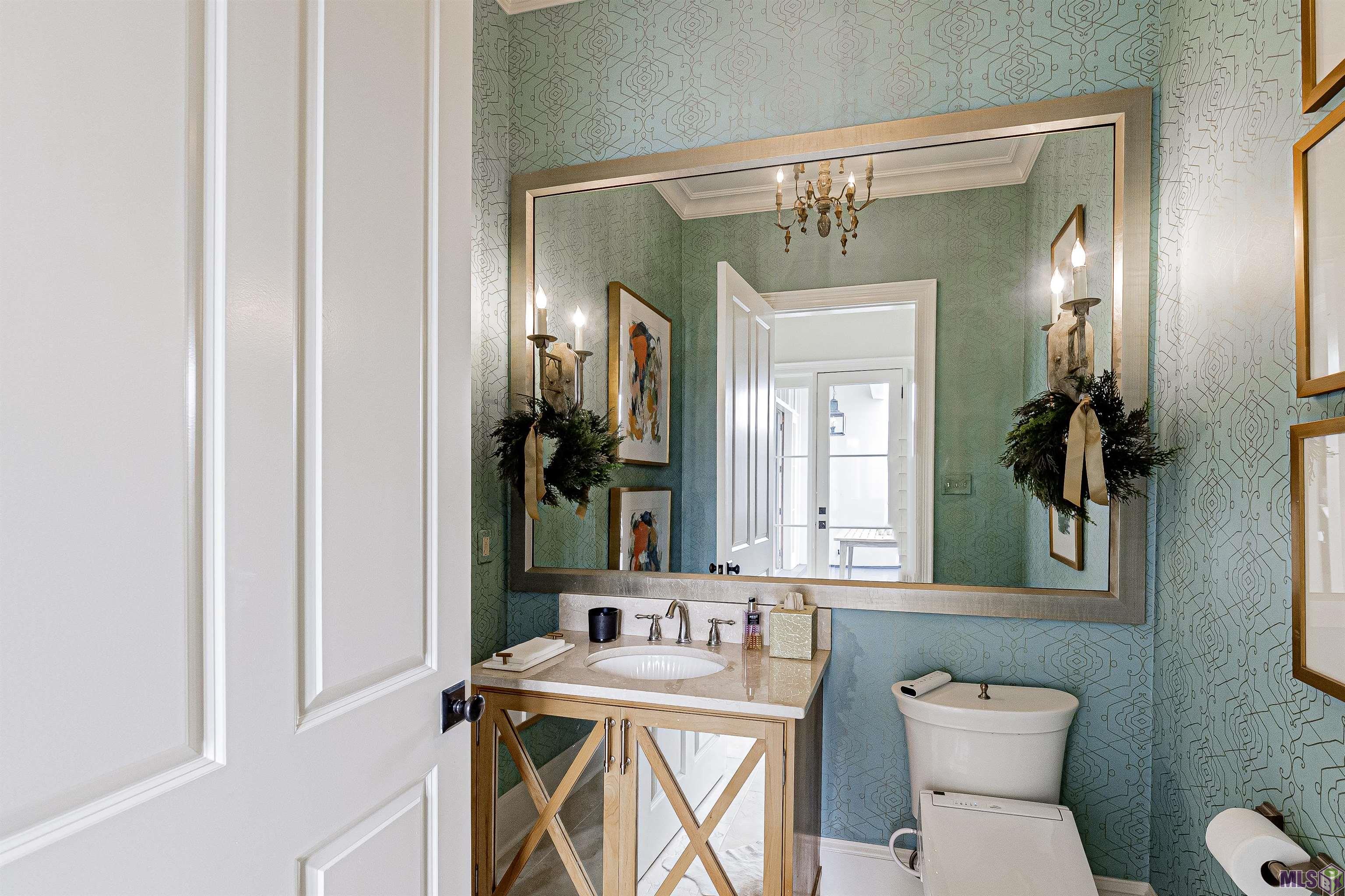 10 Country Club Place Baton Rouge, LA 70809 - Photo 22 of 36 Half Bath