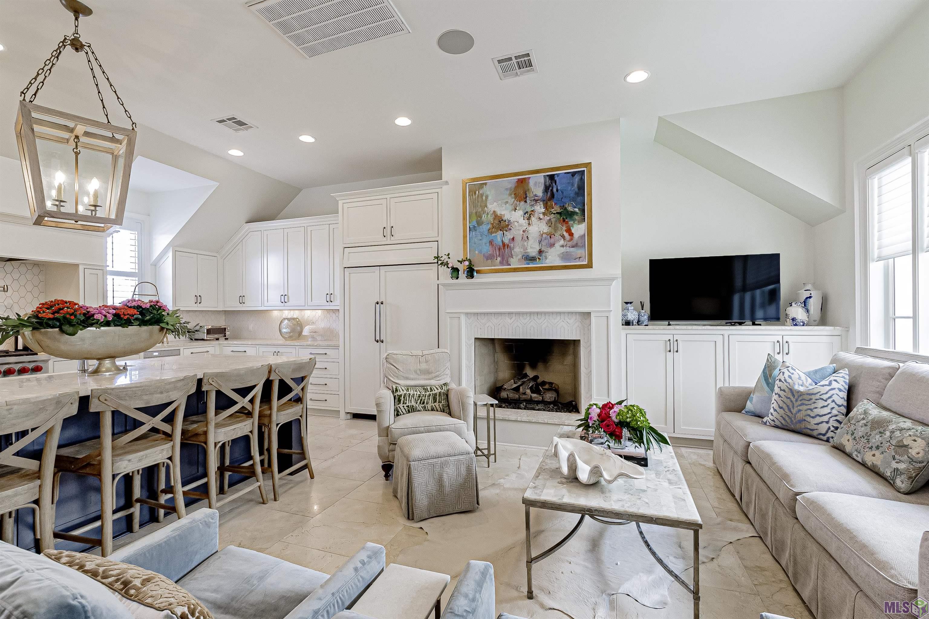 10 Country Club Place Baton Rouge, LA 70809 - Photo 5 of 35 Kitchen/Breakfast