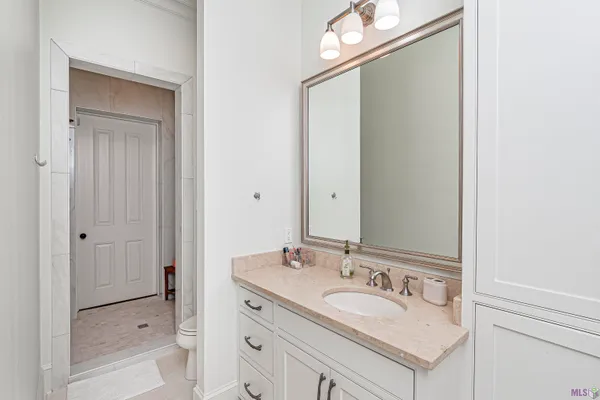 $1,290,000 | 10 Country Club Place, Baton Rouge, LA 70809