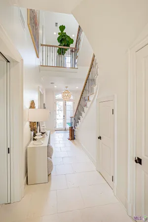 $1,290,000 | 10 Country Club Place, Baton Rouge, LA 70809