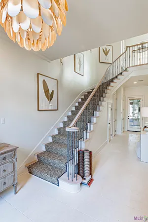 $1,290,000 | 10 Country Club Place, Baton Rouge, LA 70809