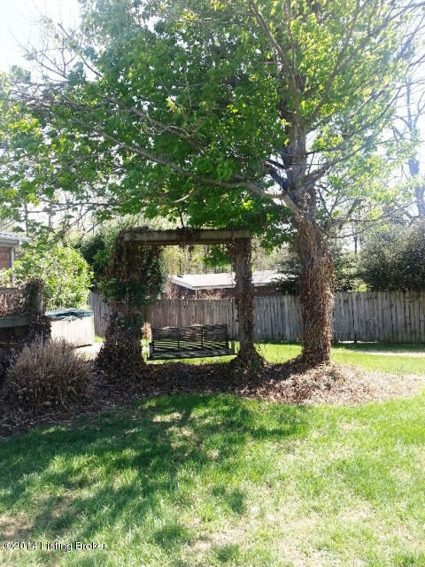 8904 Old Bates Road Louisville, KY 40228 - Photo 21 of 28 20140425_150354_resized