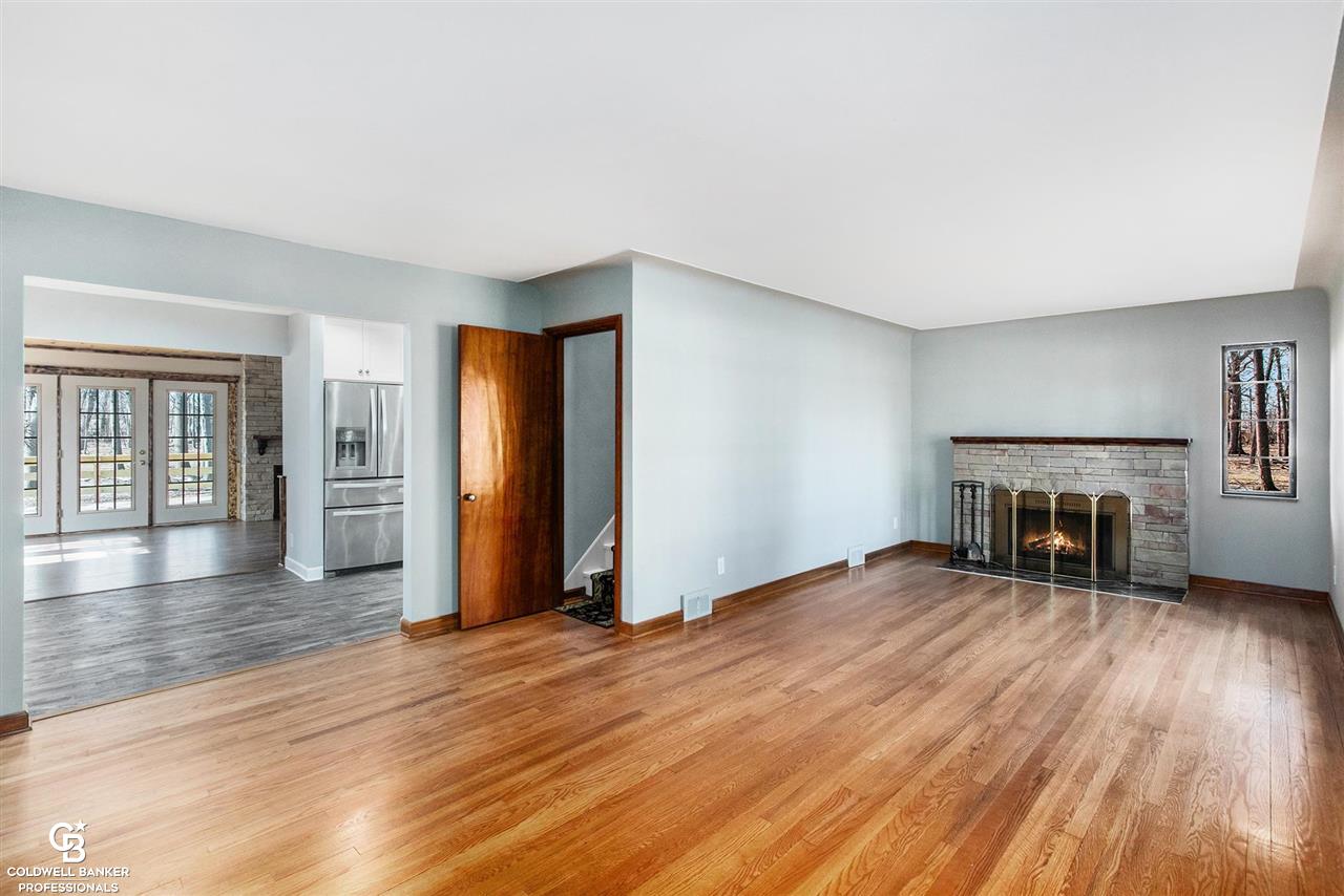 25545 Ryan Road Warren, MI 48091 - Photo 19 of 33 LIVING ROOM