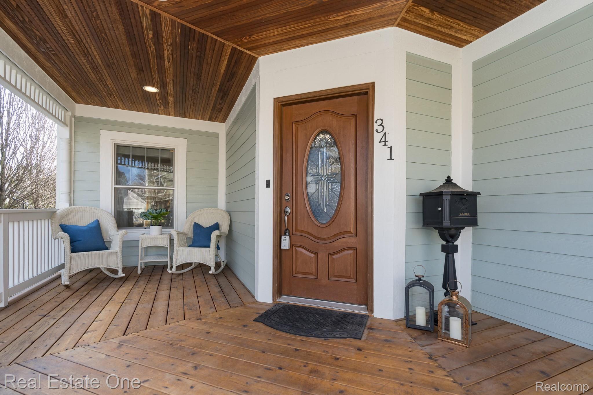 341 Griggs Street Rochester, MI 48307 - Photo 42 of 49 Covered porch