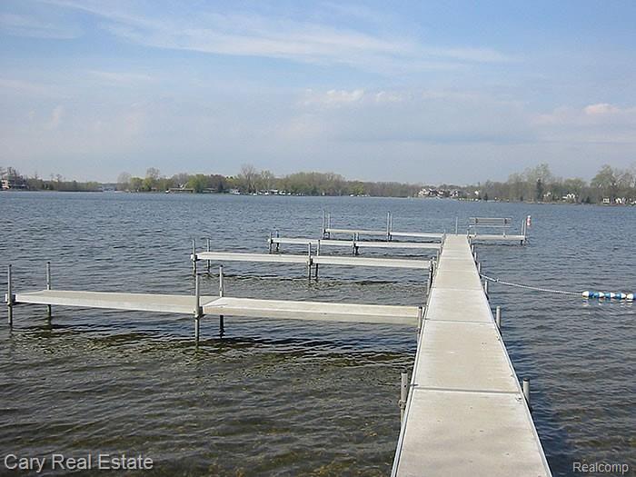 125 Ruppert Street Commerce Township, MI 48382 - Photo 10 of 28 Day Docks!