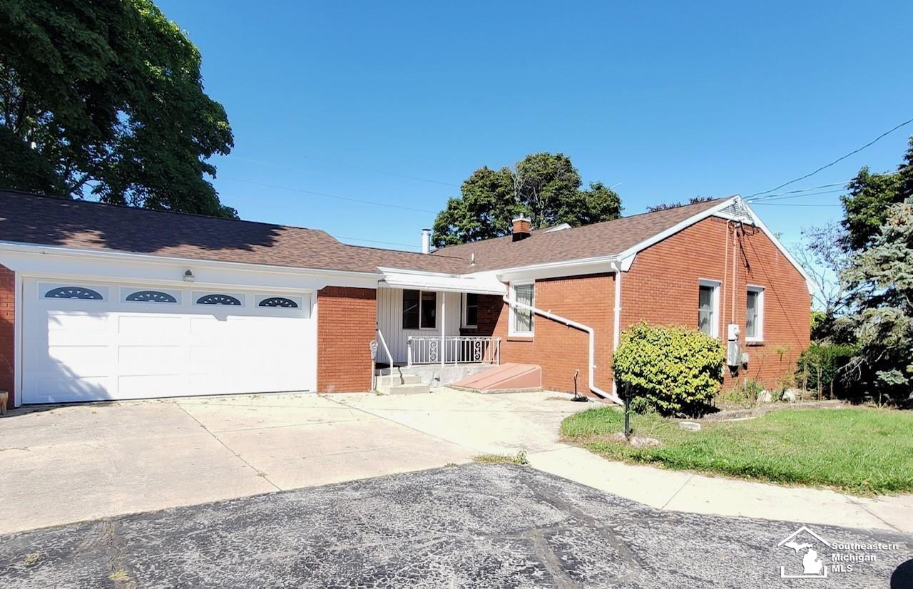 5889 East Albain Road Monroe, MI 48161 - Photo 4 of 12 Gallery Image 4