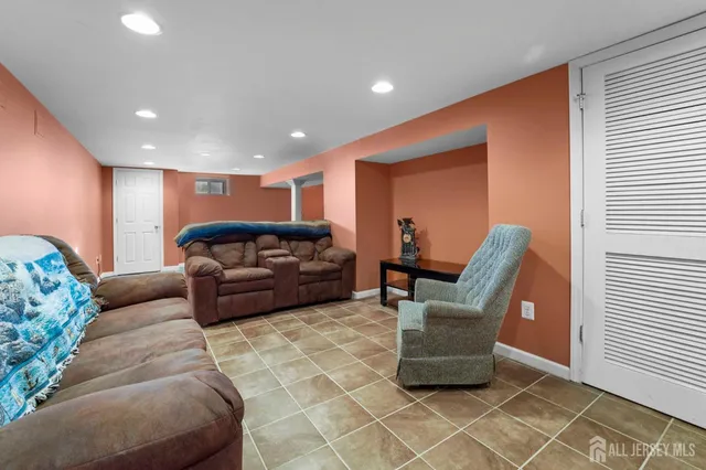 $450,000 | 73 Broadway Road, Freehold, NJ 07728