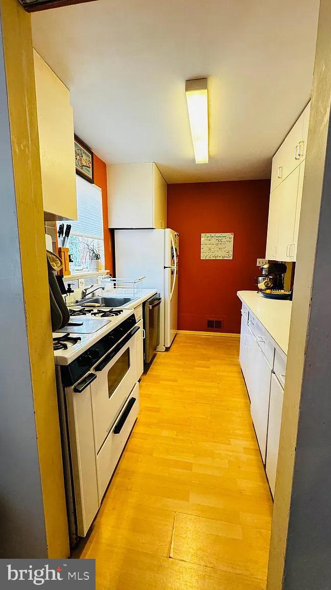 5024 River Road Bethesda, MD 20816 - Photo 22 of 37