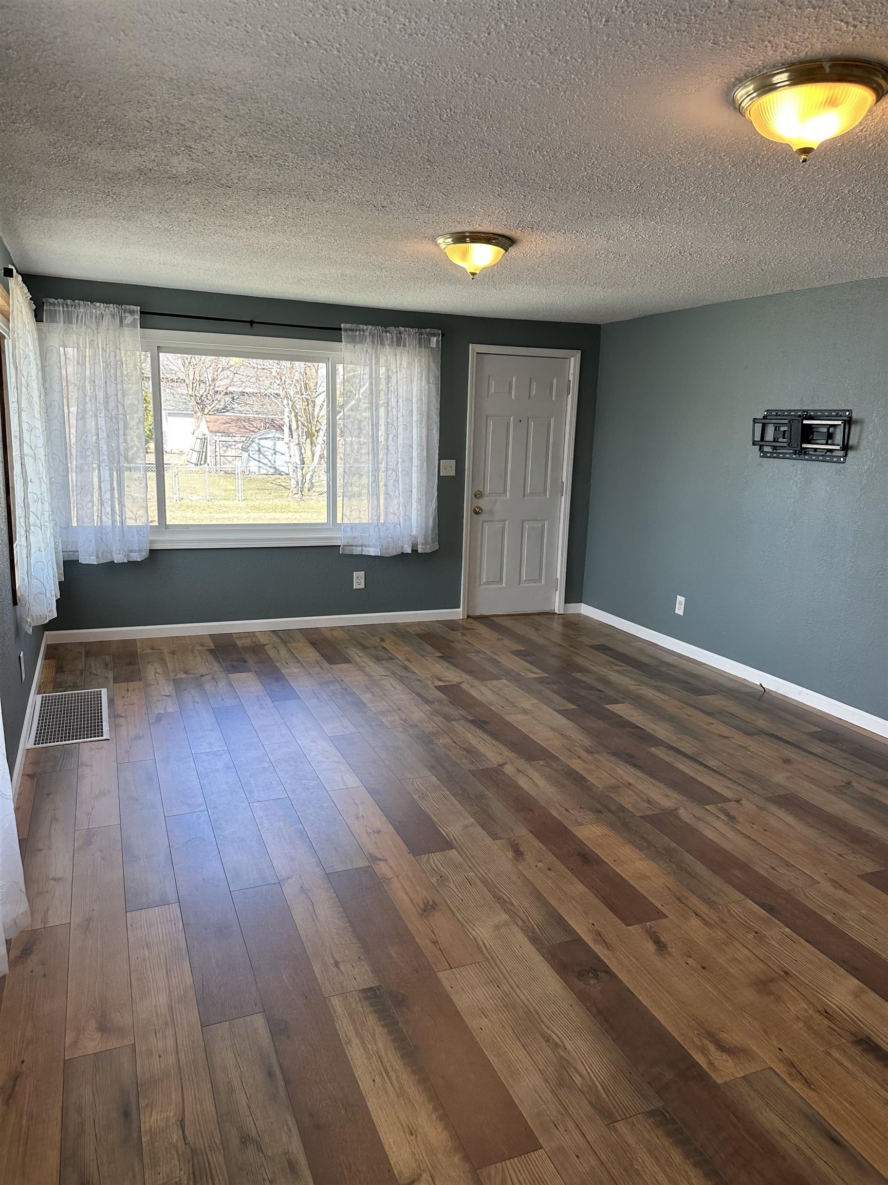 413 West 4th Street Pinconning, MI 48650 - Photo 26 of 55
