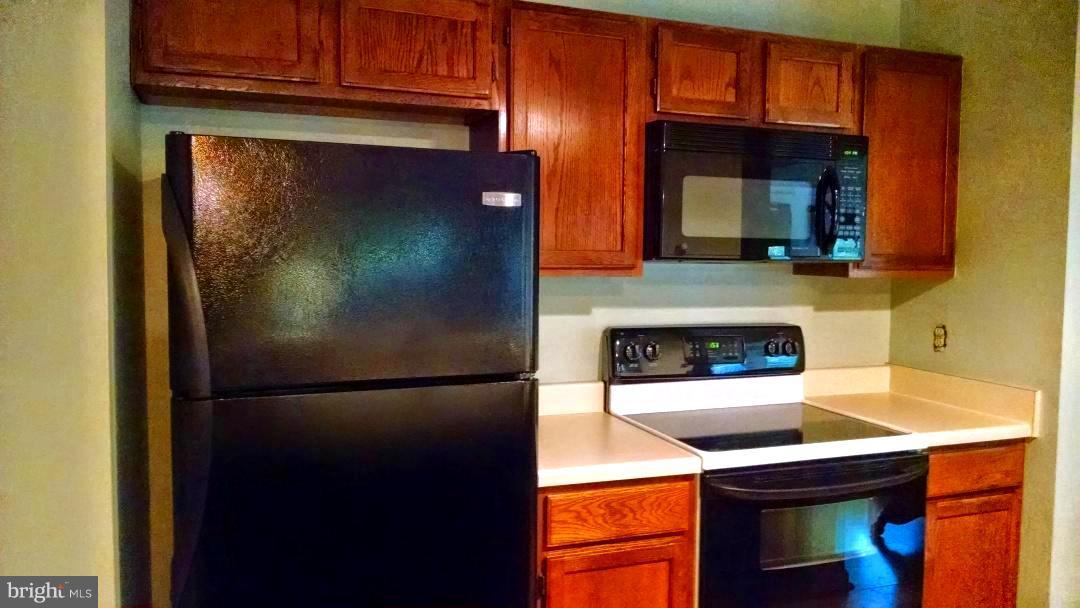741 Deering Road, Unit 6L Pasadena, MD 21122 - Photo 8 of 12 Kitchen