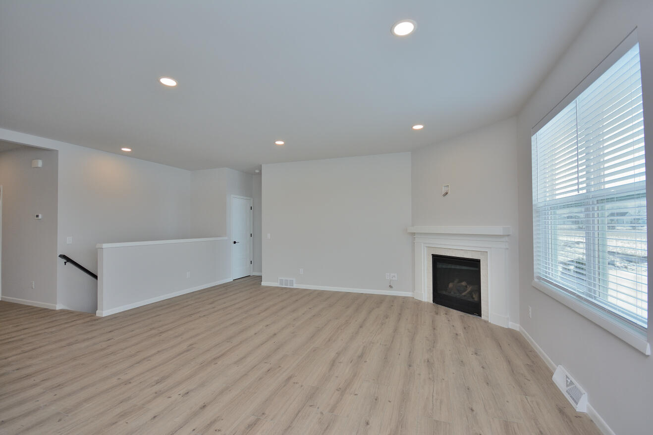 1021 Elderberry Road Oconomowoc, WI 53066 - Photo 13 of 26 80 ARWT (14)