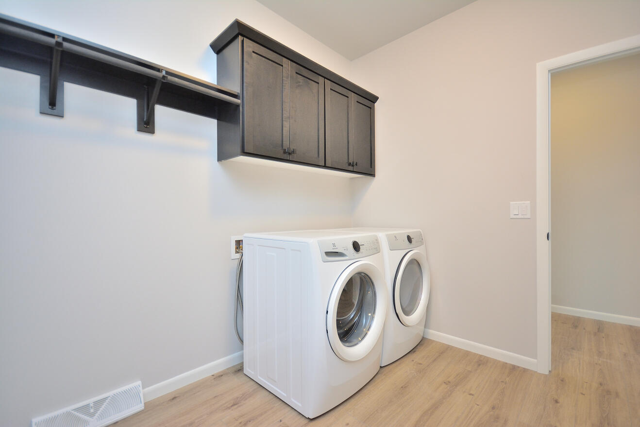 1021 Elderberry Road Oconomowoc, WI 53066 - Photo 24 of 26 80 ARWT (25)