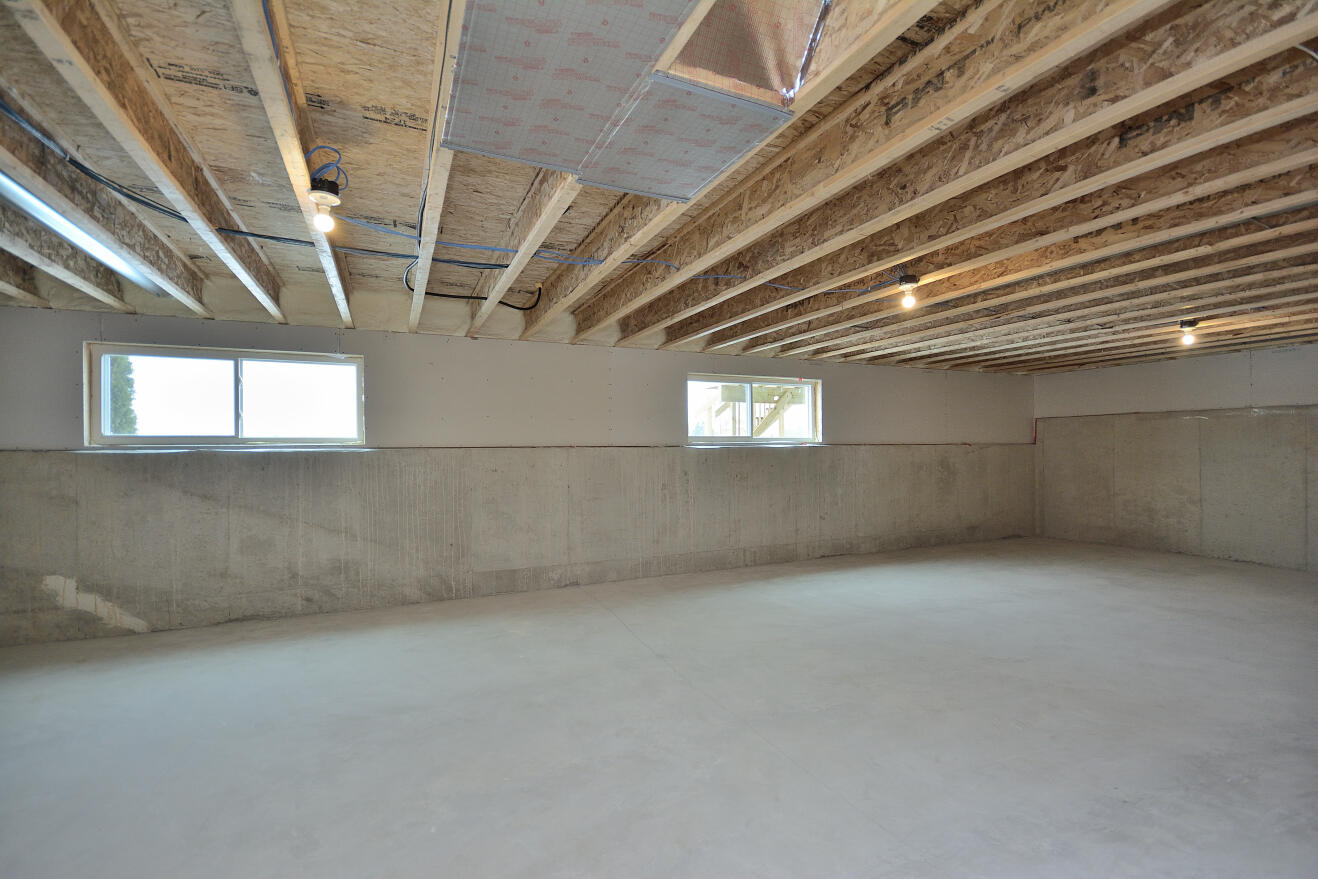 1021 Elderberry Road Oconomowoc, WI 53066 - Photo 26 of 26 80 ARWT (1)