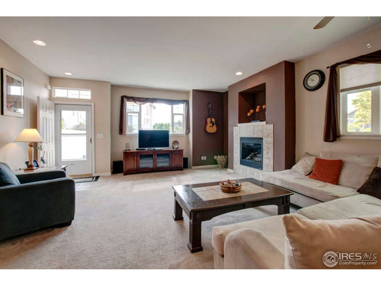 4202 Riley Drive Longmont, CO 80503 - Photo 5 of 25 living room