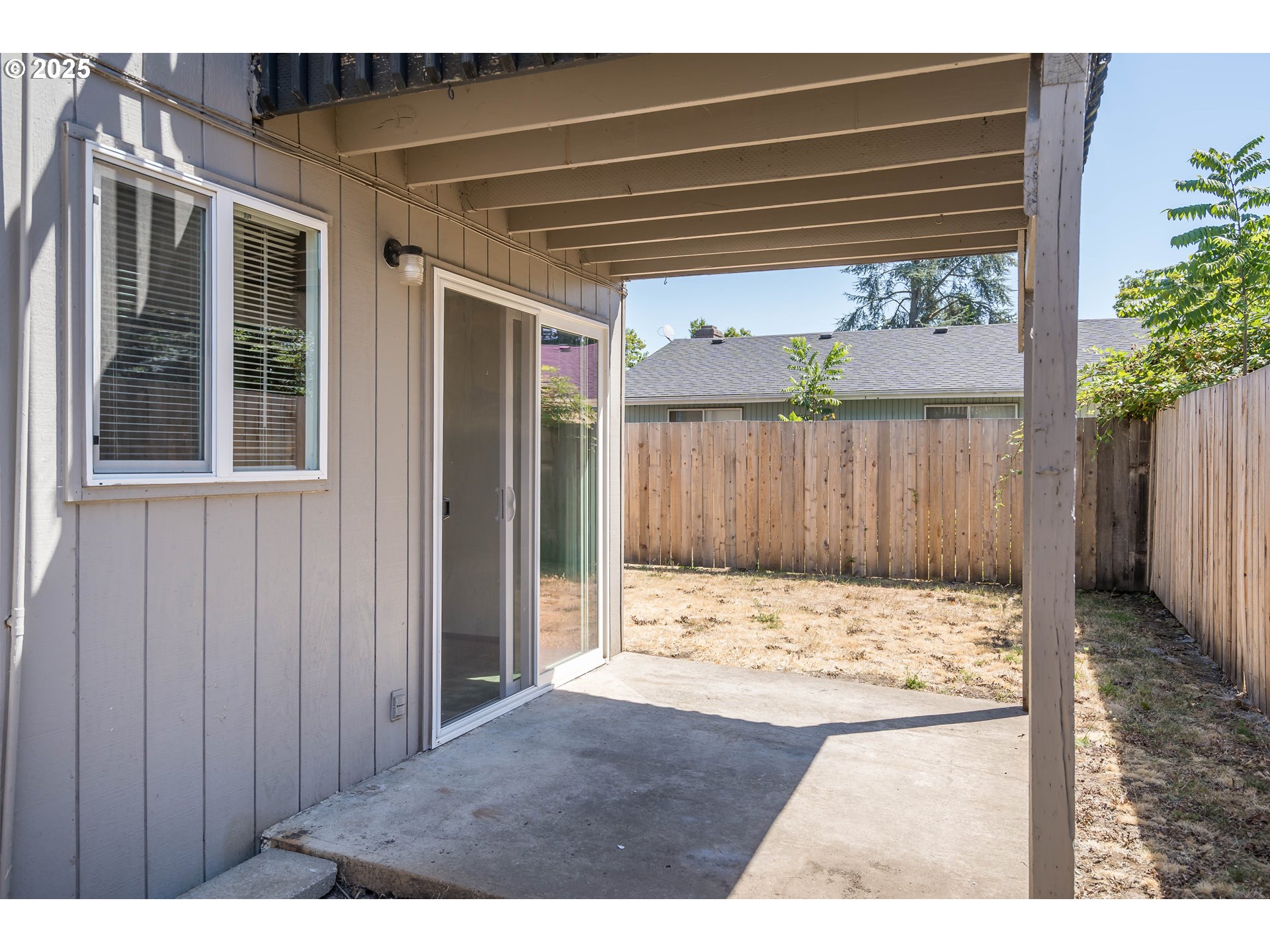 231 South 40th Street Springfield, OR 97478 - Photo 13 of 19 a view of wooden door and a wooden door