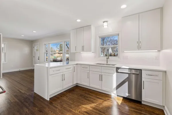 $749,900 | 2520 Lynn Avenue, St. Louis Park, MN 55416