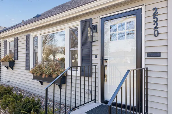 $749,900 | 2520 Lynn Avenue, St. Louis Park, MN 55416