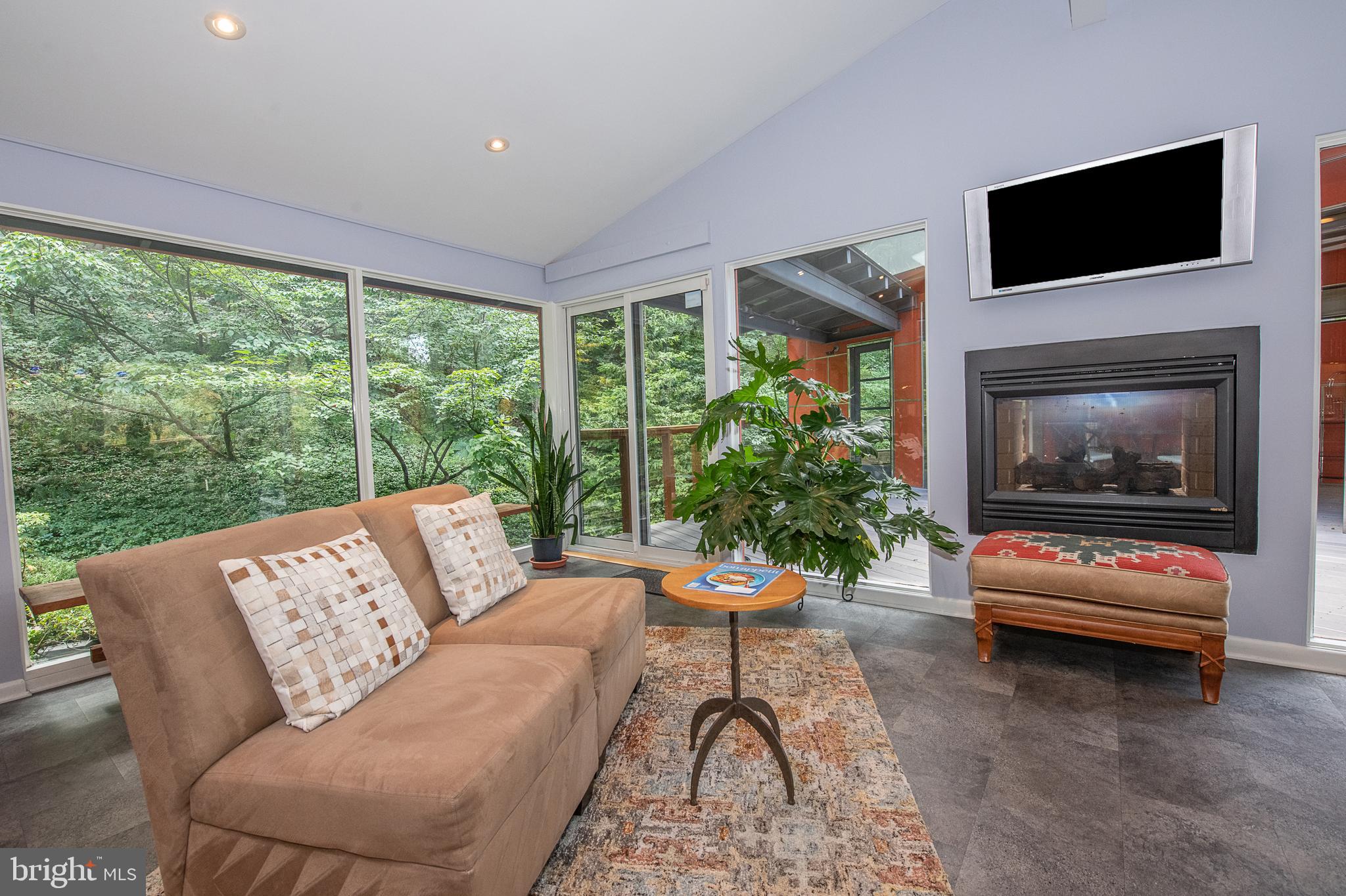 19 Paper Mill Road Newtown Square, PA 19073 - Photo 23 of 72 Family room