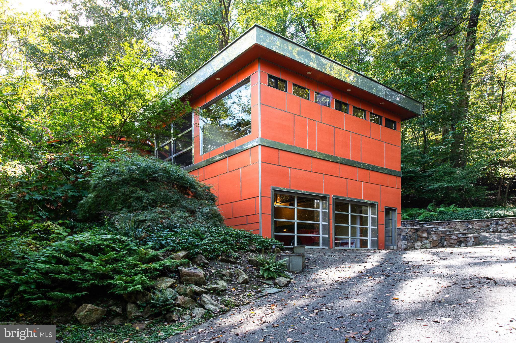 19 Paper Mill Road Newtown Square, PA 19073 - Photo 5 of 72 Two car garage and panorama window view