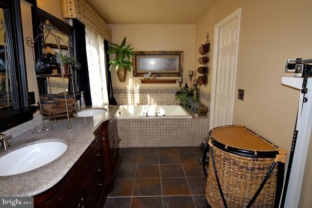 1610 Mentzer Road Lancaster, PA 17602 - Photo 20 of 29 Gallery Image 20