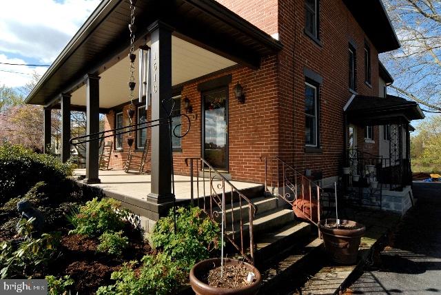 1610 Mentzer Road Lancaster, PA 17602 - Photo 2 of 29 Gallery Image 2