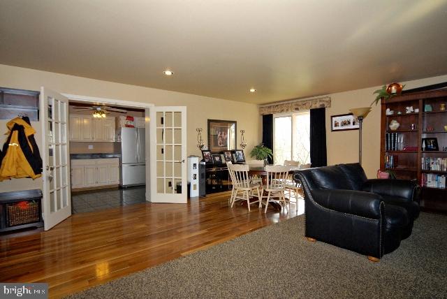 1610 Mentzer Road Lancaster, PA 17602 - Photo 6 of 29 Gallery Image 6