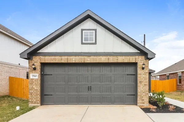 $1,740 | 7510 Tipton Meadow Way, Richmond, TX 77469