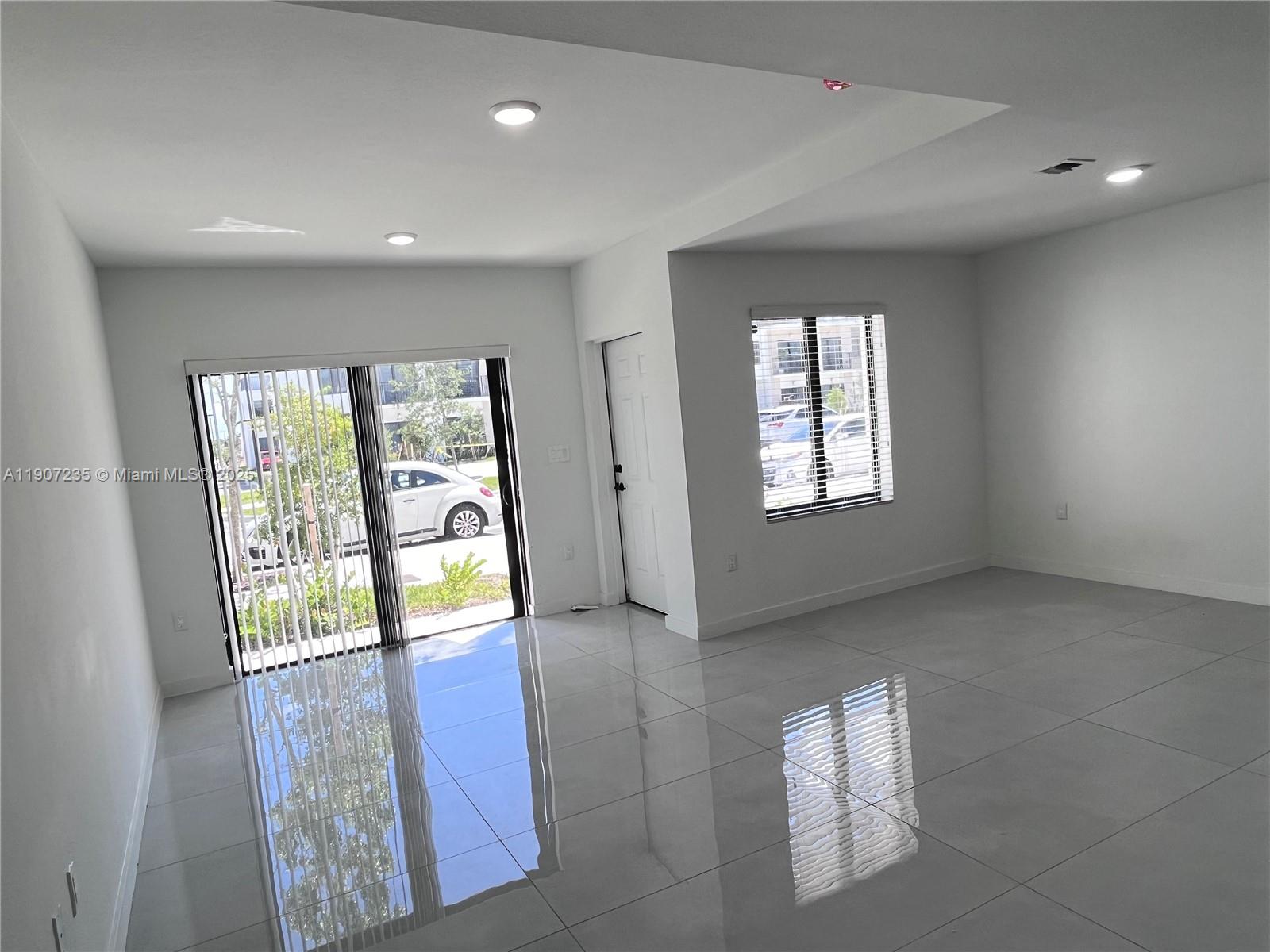 14559 Southwest 261st Street, Unit 14559 Homestead, FL 33032 - Photo 5 of 15