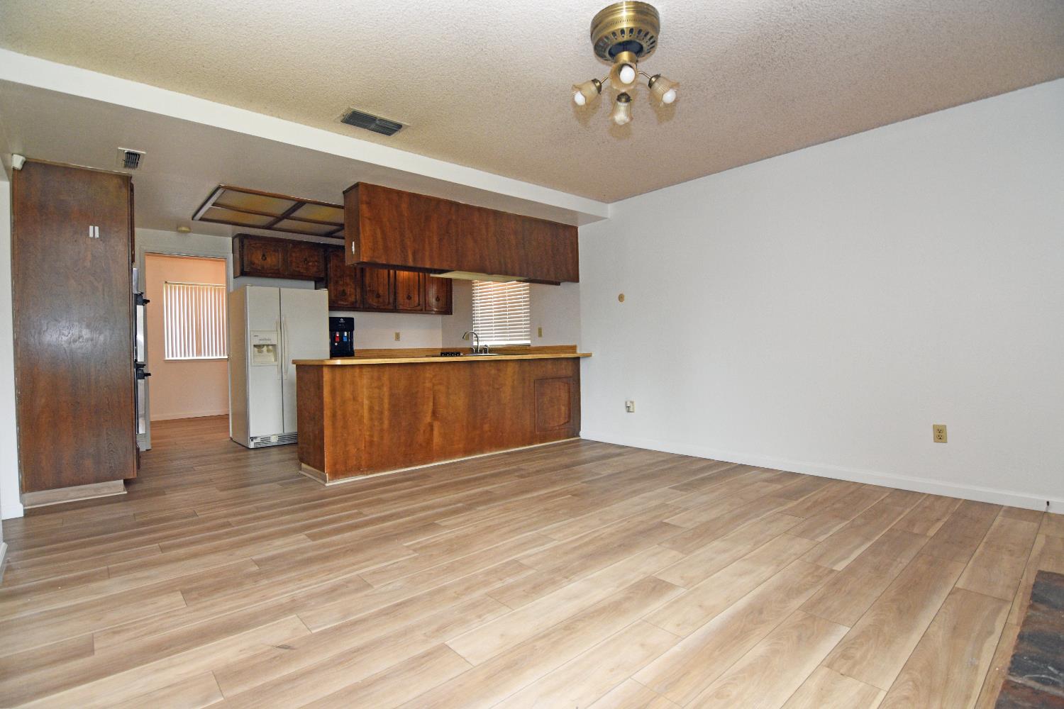 2621 Dels Lane Turlock, CA 95382 - Photo 13 of 38