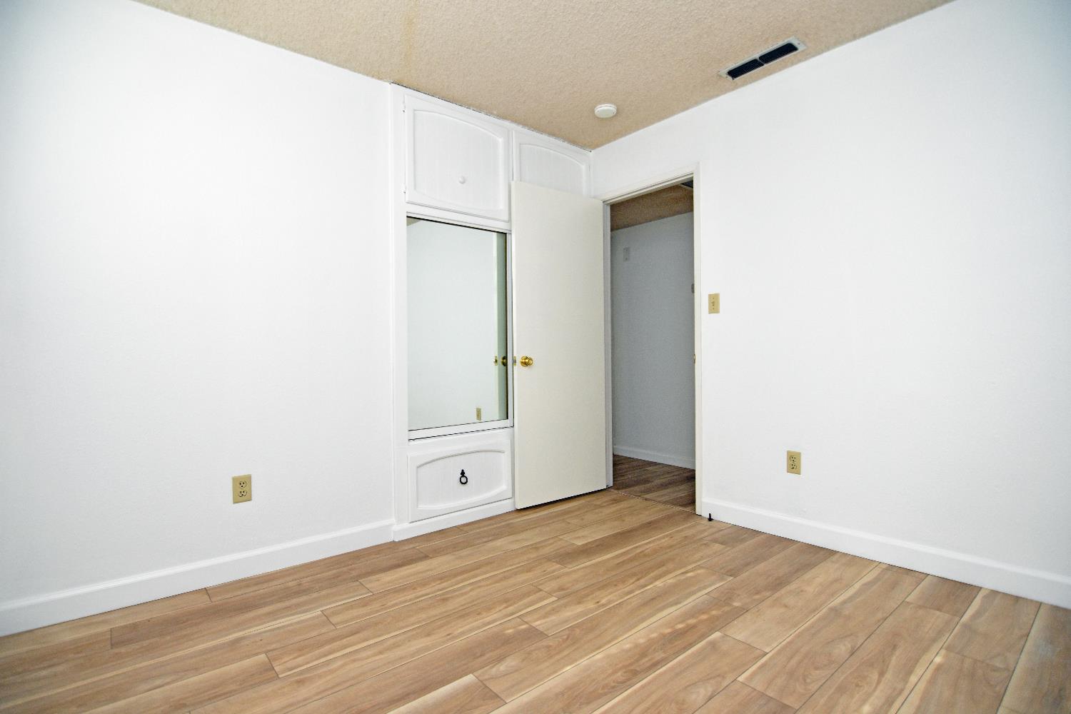 2621 Dels Lane Turlock, CA 95382 - Photo 16 of 38