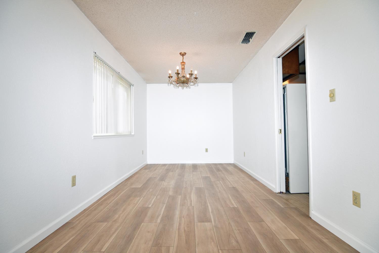 2621 Dels Lane Turlock, CA 95382 - Photo 5 of 38