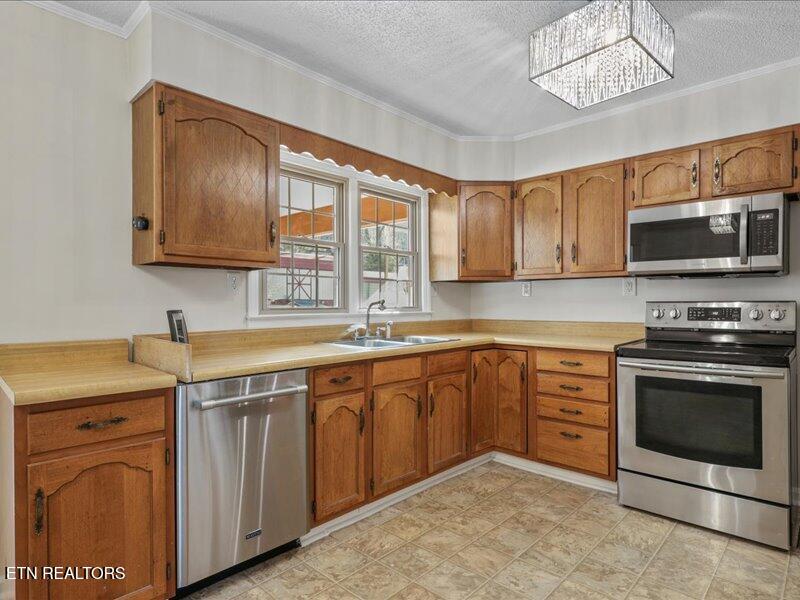 818 Rosedale Avenue Kingston, TN 37763 - Photo 11 of 52 11-818 Rosedale Avenue 41