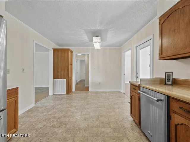 $330,000 | 818 Rosedale Avenue, Kingston, TN 37763