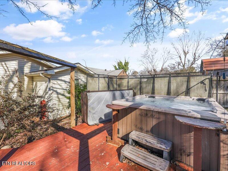 818 Rosedale Avenue Kingston, TN 37763 - Photo 27 of 52 27-818 Rosedale Avenue 19