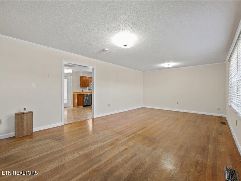 818 Rosedale Avenue Kingston, TN 37763 - Photo 8 of 52 08-818 Rosedale Avenue 44