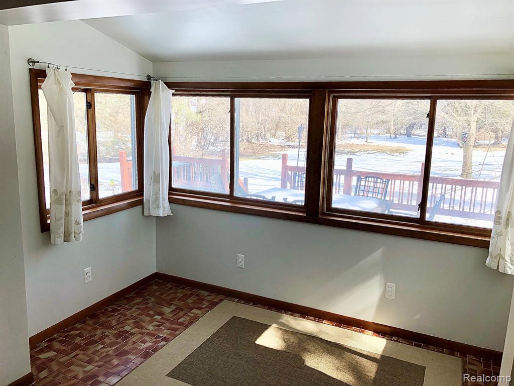 804 East Gunn Road Rochester, MI 48306 - Photo 6 of 15