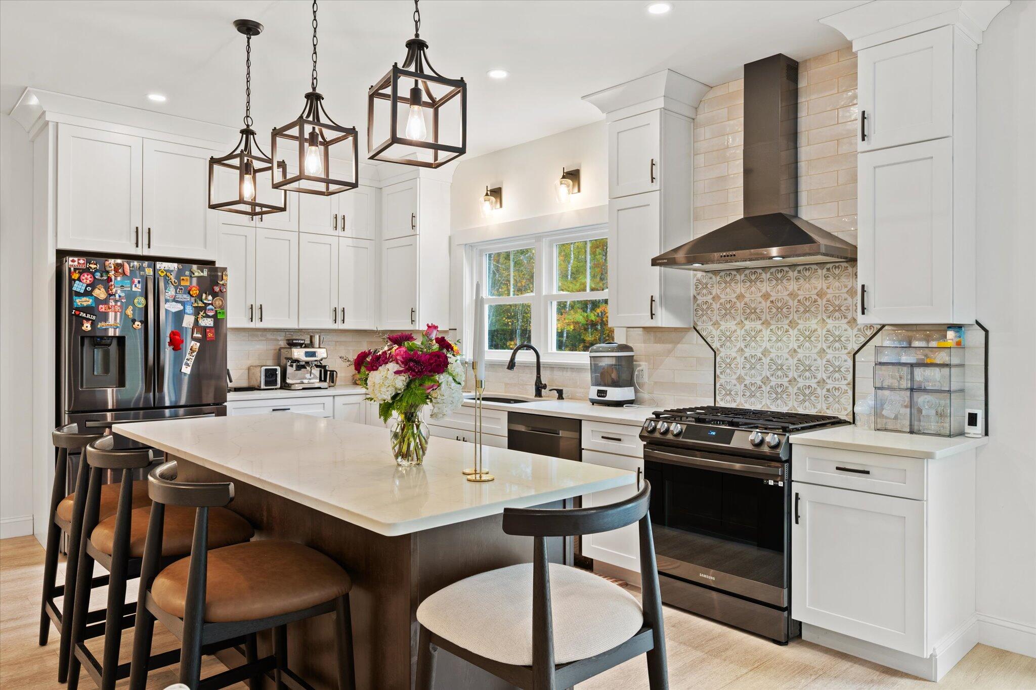 365 Walden Parke Way Bangor, ME 04401 - Photo 19 of 62 Kitchen- modern