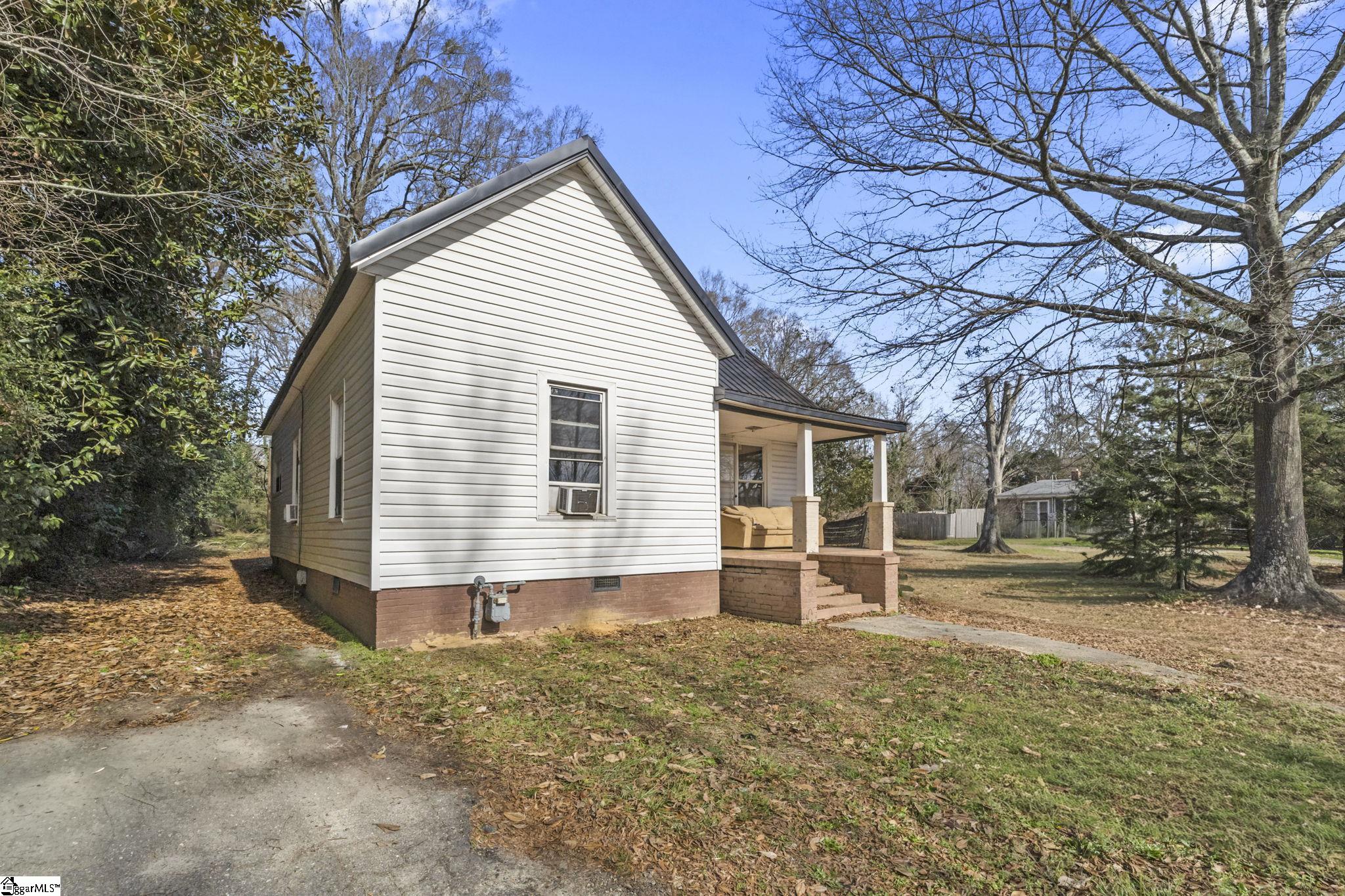 114 Mahaffey Street Belton, SC 29627 - Photo 3 of 26