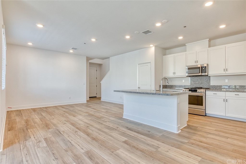 5603 Kate Way Fontana, CA 92336 - Photo 32 of 63