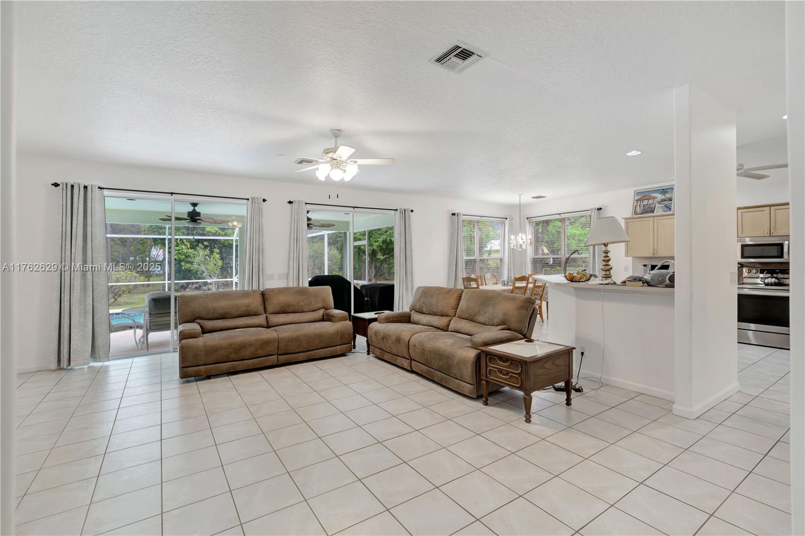 13321 160th Road North Jupiter, FL 33478 - Photo 16 of 70 Gallery Image 16