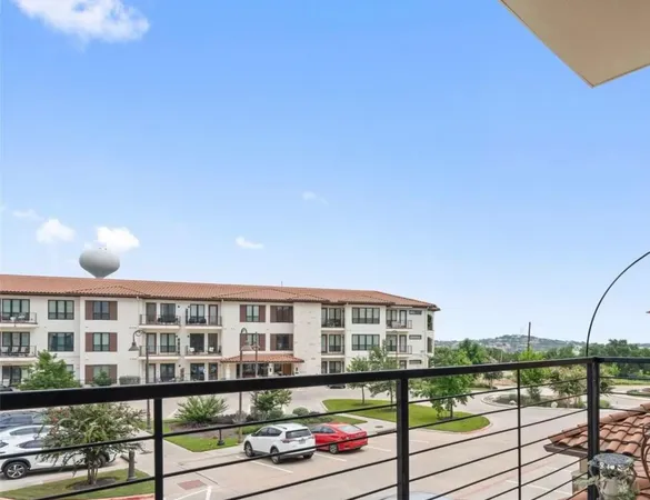 $399,000 | 106 Bella Toscana Avenue, Unit 3208, Lakeway, TX 78734