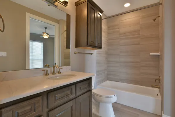 $399,000 | 106 Bella Toscana Avenue, Unit 3208, Lakeway, TX 78734